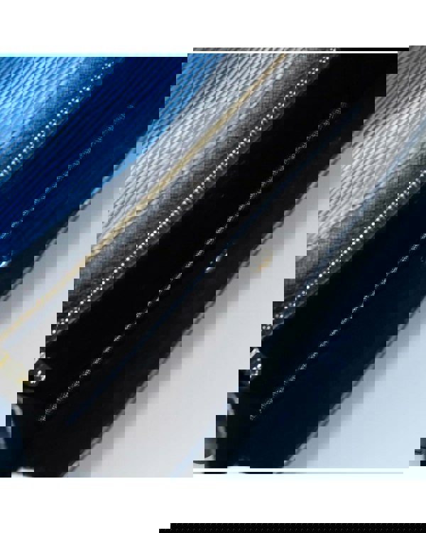 221868651.jpg