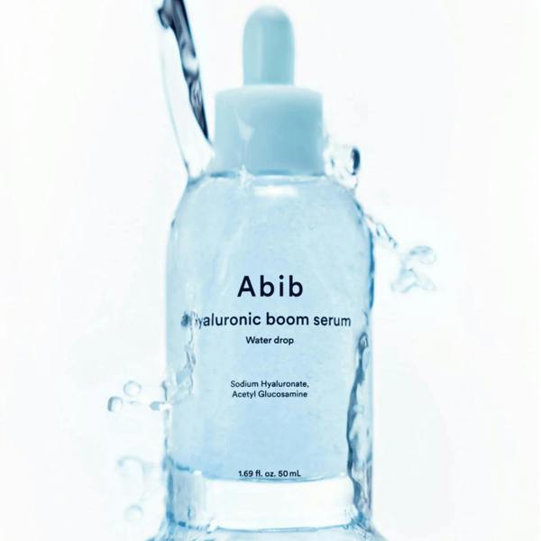 Innovative capsule gel texture of Abib Hyaluronic Boom Serum transforming into weightless, fast-absorbing water droplets on the skin at Atelier De Glow UK.