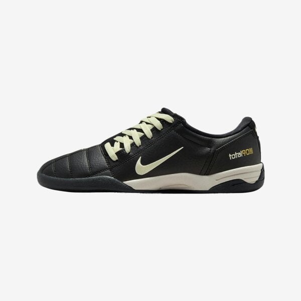 Nike IO2083-010 Sneakers   in  Black