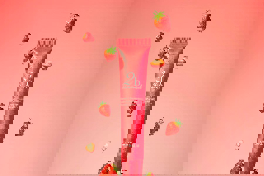 2bTanned Moisture Locking Lip Balm