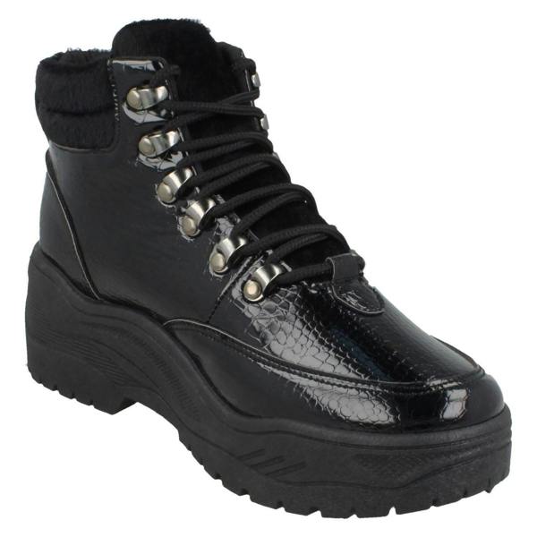 Spot On Ladies Spot On Flat Chunky Sole Ankle Boots F4437