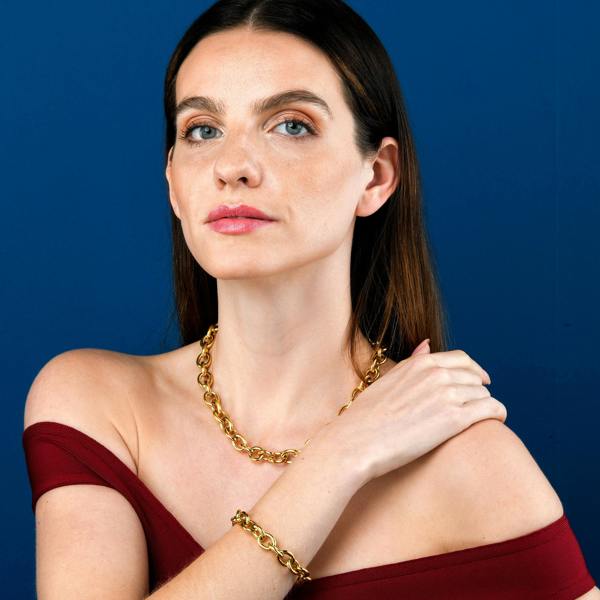 namana Chunky Oval Links Gold Bracelet in Stainless Steel for Women