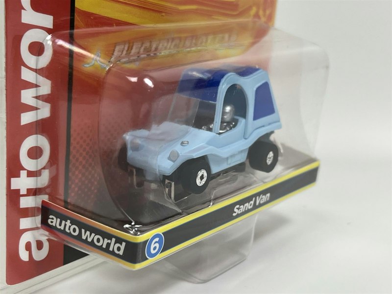 Auto World Slot Cars Sand Van Blue Thunderjet Ultra G HO Slot Car SC367-6