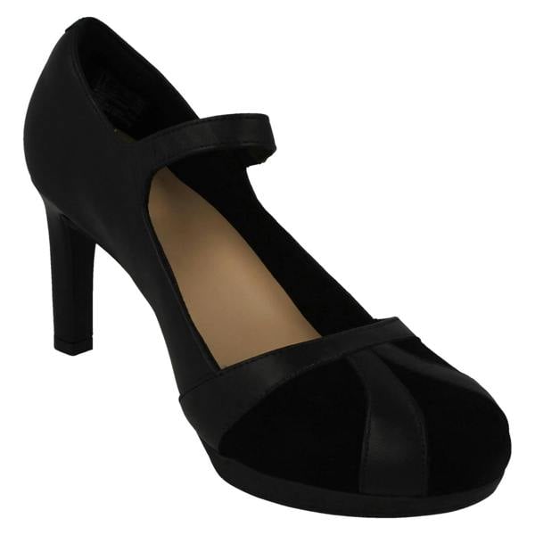 Clarks Womens Clarks Heeled Court Shoe With Buckle Ambyr Light