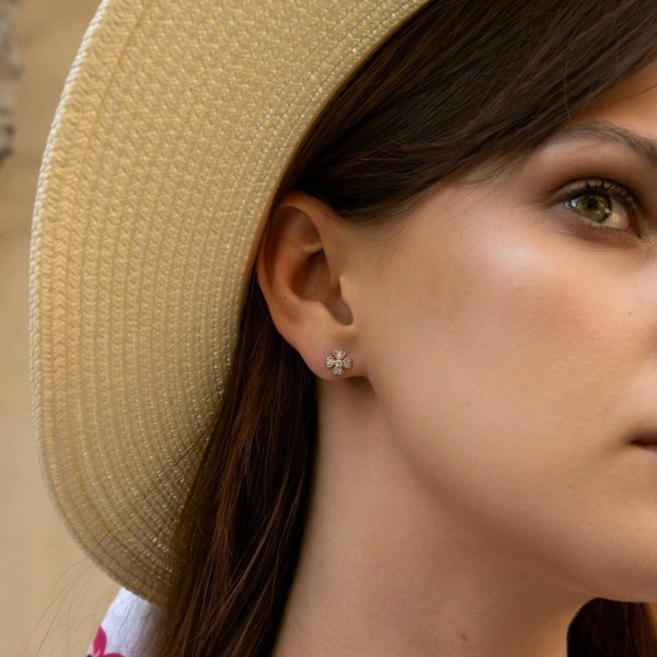 Spero London Fine 14k Solid Gold Diamond Clover Single Earring