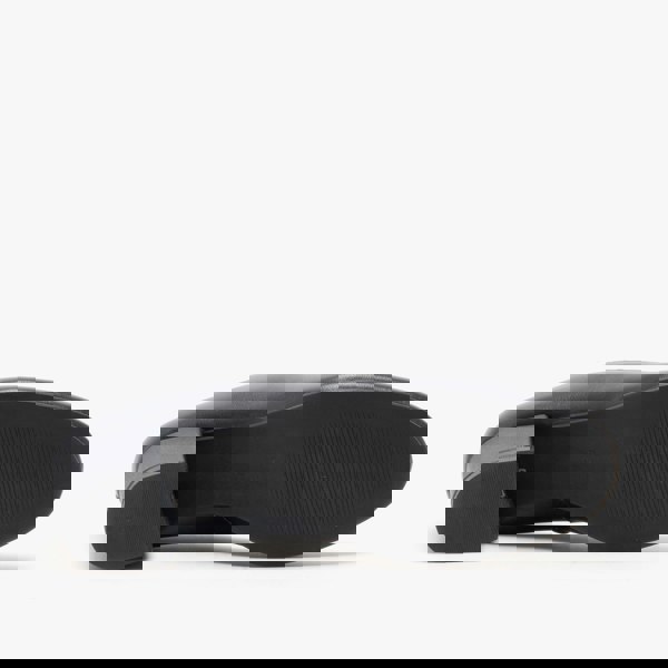 1582625313-76083900.jpg