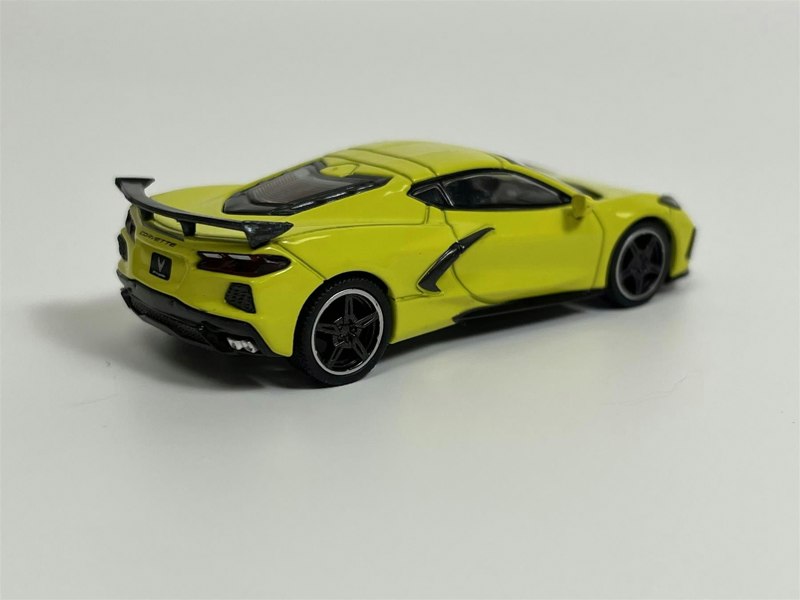 Mini GT Chevrolet Corvette Stingray 2020 Accelerate Yellow Metallic LHD 1:64 Mini GT MGT00195L