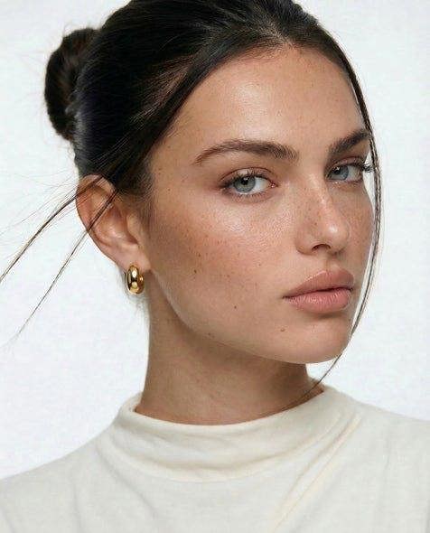 Elk & Bloom Chubby 14k Gold Huggie Hoops