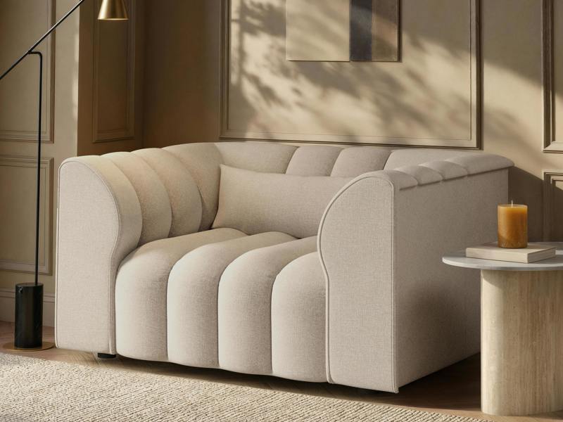 Halle Loveseat