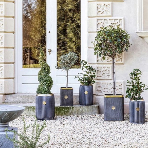Royal Botanic Gardens Kew Outdoor Antique Lead Richmond Planter Set of 2