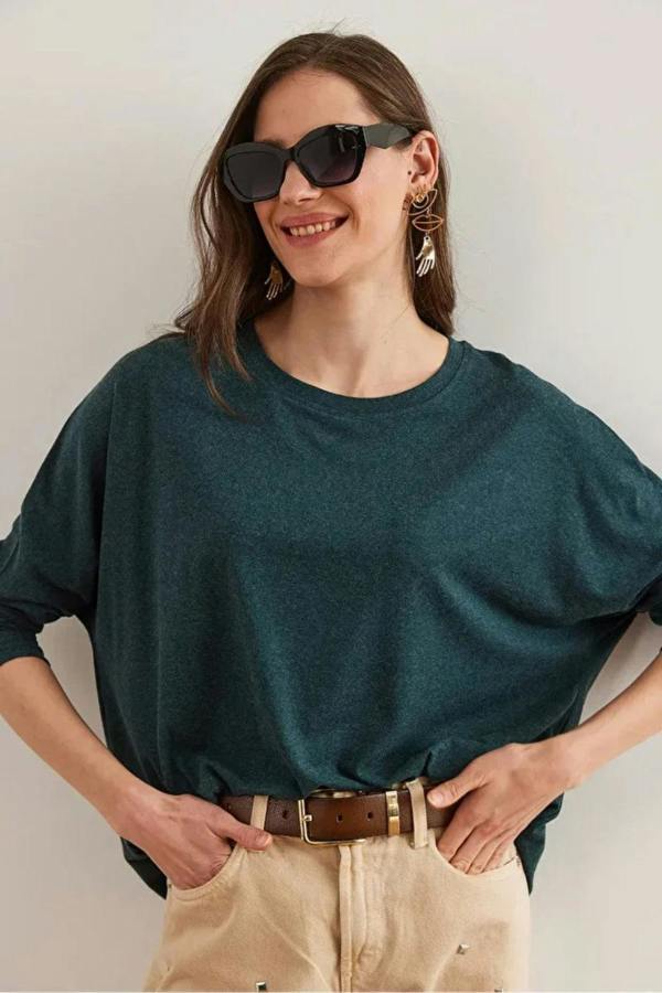 Hoxton Gal Crew Neck Batwing Wool Sweater