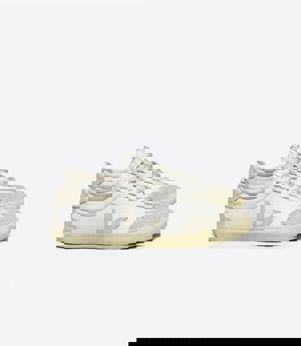 Veja Volley Leather Natural Women's Trainers - White
