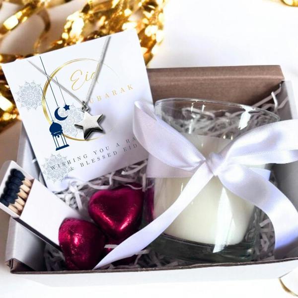 Aye Do Gifts Eid Mubarak Moon Candle & Necklace Hamper | Ramadan Gifts