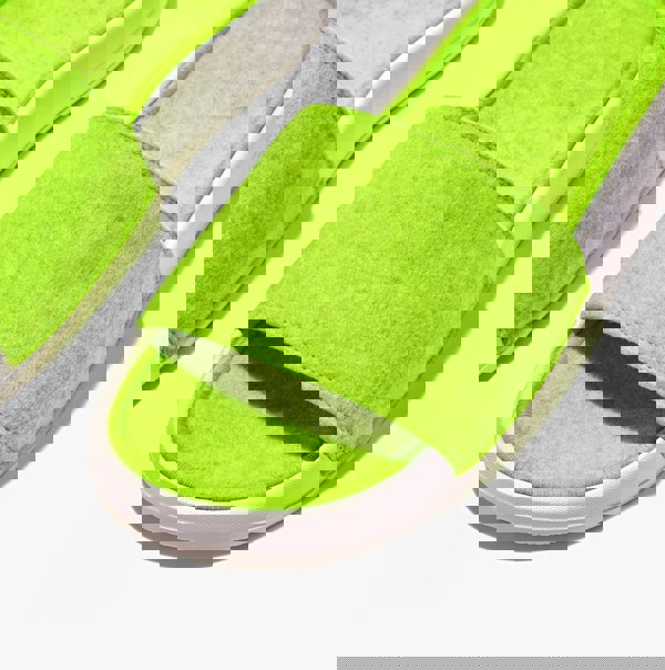 FitFlop IQUSHION E01 Womens Slides Electric Yellow