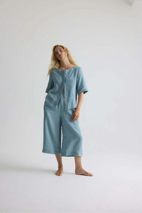 Pretty You London Relaxed Linen Scoop Neck Top In Blue Haze