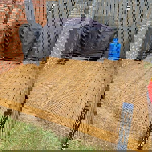 Deck with grill and propane tank, 190813