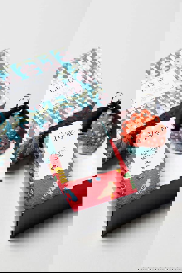 At The Beach Socks And Shell Keyring Giftbox