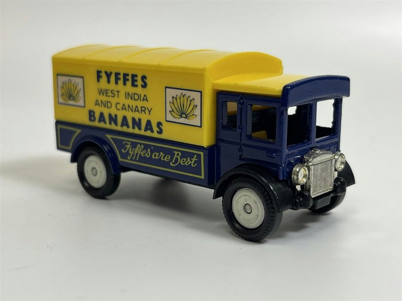 MCSlots The Village Collection Fyffes Bananas Cameo From Corgi VCC05D S6