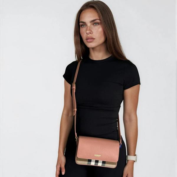 Burberry 'New Hampshire' Leather Shoulder Bag Pink - chancefashionco