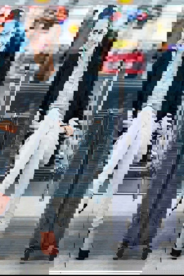 Living and Home Lightweight Hardside Travel Suitcase with Spinner Wheels, 28" Blue