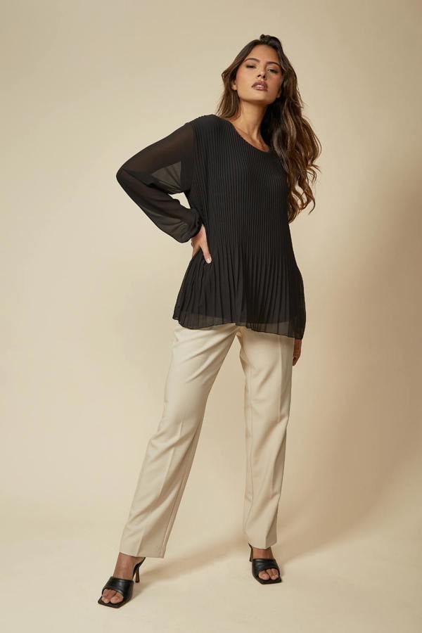 Hoxton Gal Long Sleeves Oversized Pleated Top with Tulle Details in Black