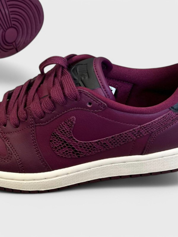 Nike Air Jordan 1 Low 'Bordeaux' Sample Wmns - Supplied FashionNike