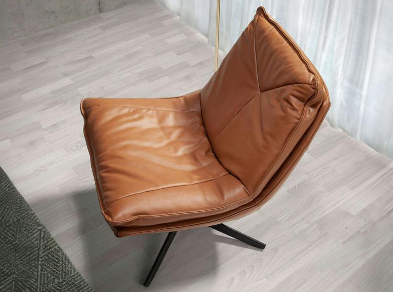 Angel Cerdá Brown Leather Swivel Armchair 5096