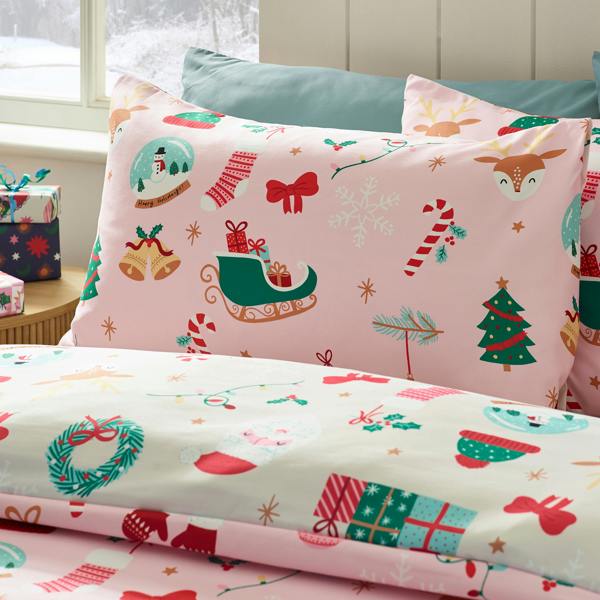 Catherine Lansfield Christmas Happy Holidays So Soft Reversible Duvet Cover Set Pink