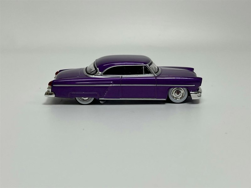 Mini GT Lincoln Capri Hot Rod 1954 Purple Metallic LHD 1:64 Scale MGT00757L