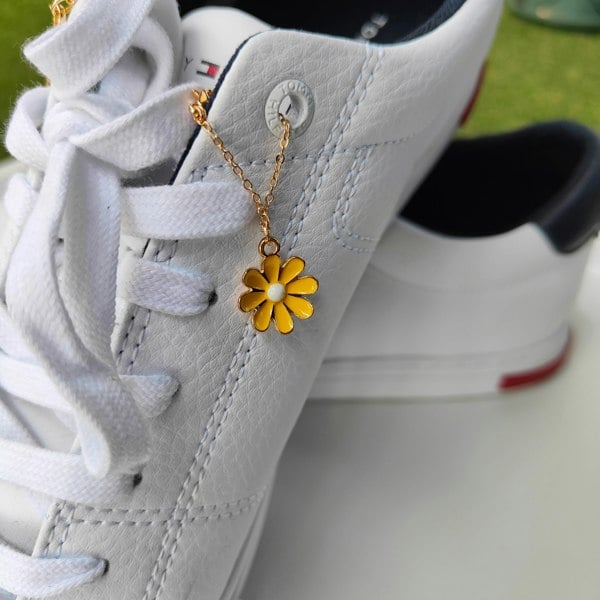 The Colourful Aura Daisy Sunflower Dangle Shoe Lace Sneaker Accessories Summer Floral Skate Charm