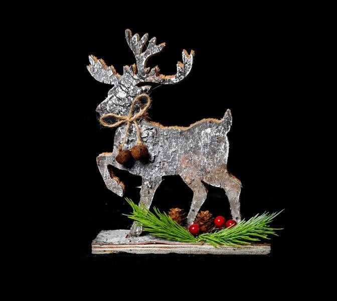 2cm Reindeer Shape Birch Bark Wooden Christmas Table Top Decoration image 1
