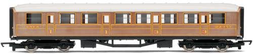 Hornby Railroad Teak 1st/3rd Class Coach LNER 22357