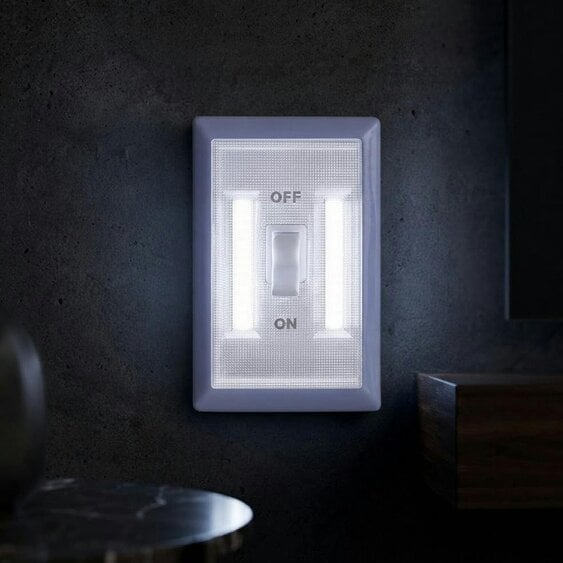220 Lumen Super Bright Magnetic Switch Light for Cupboards & Sheds