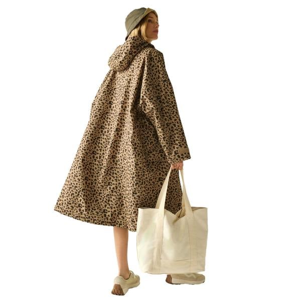 Regatta Unisex Adult Leopard Print Waterproof Reversible Changing Robe - Multicoloured - 