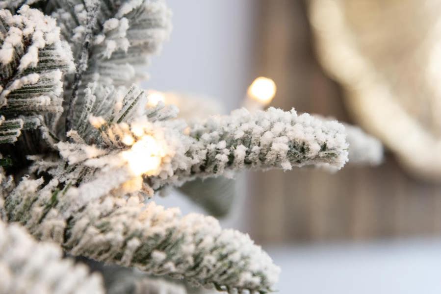 5ft to 8ft Pre-Lit Snow Covered Artificial Christmas Tree with Warm White LEDs image 8