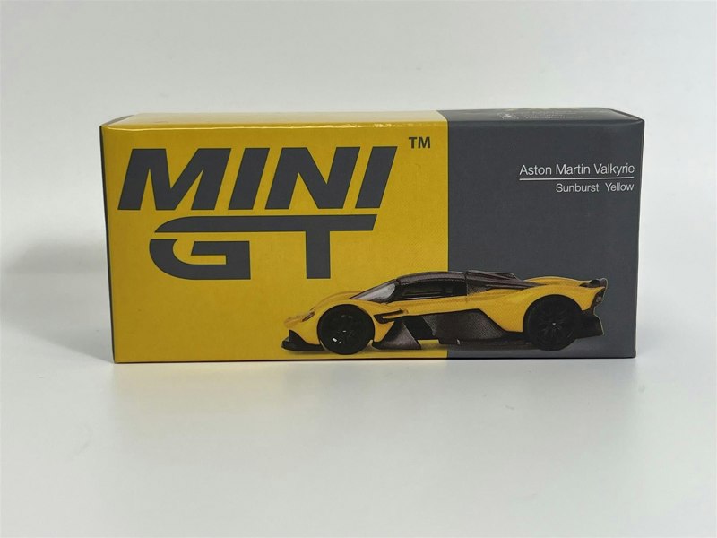 Mini GT Aston Martin Valkyrie Sunburst Yellow 1:64 Mini GT MGT00744L