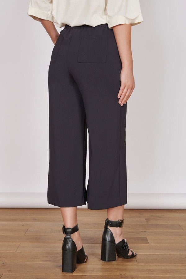 Jeetly.comGrace Black Wide Leg CulottesTrousers