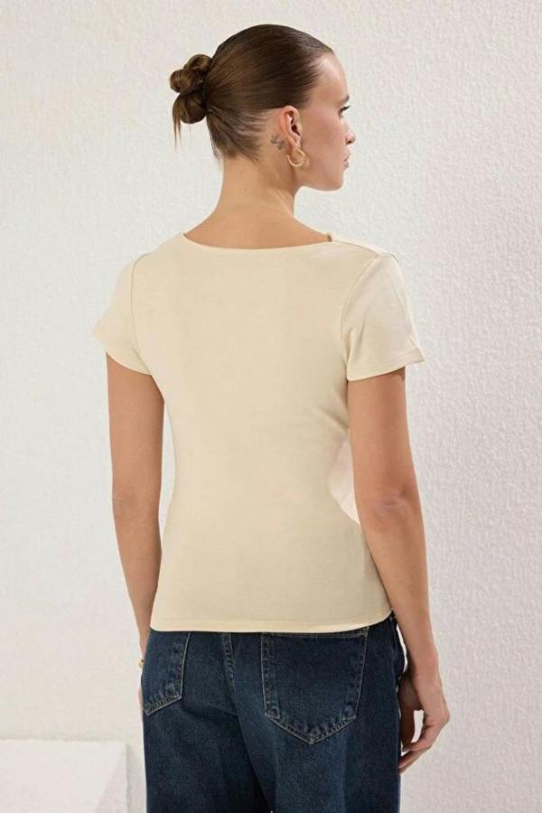 Hoxton Gal Draped/Gathered Detail Fitted Knit Blouse