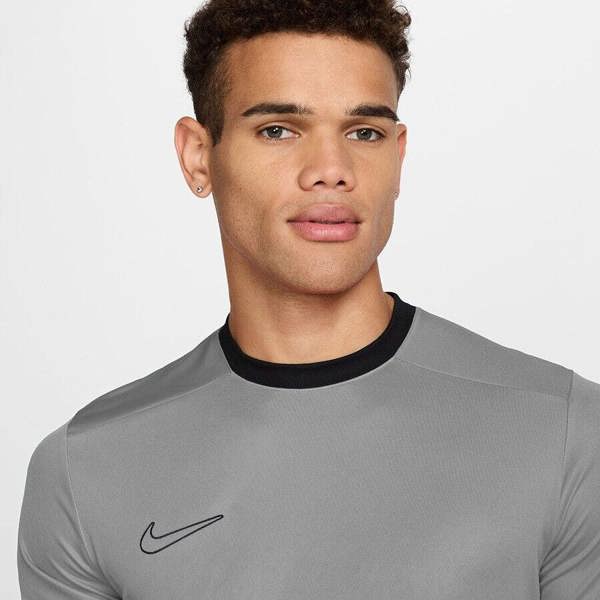 e55a82522964f9ee728c8576a7d68d7b