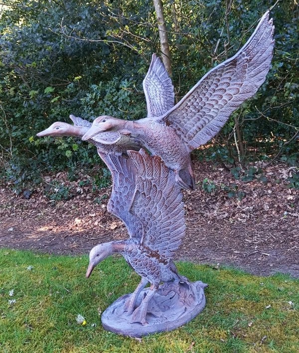 Inspirational Gifting Set of 3 Flying Ducks Garden Sculpture Ornament Decor