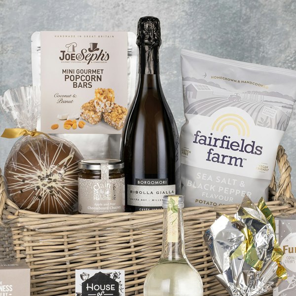 Virginia Hayward Snowy Delights Basket