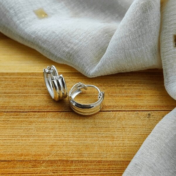 The Colourful Aura Pure Silver Small Stripe Wide Bali Lightweight Dainty Unisex Punk Hoop Earring