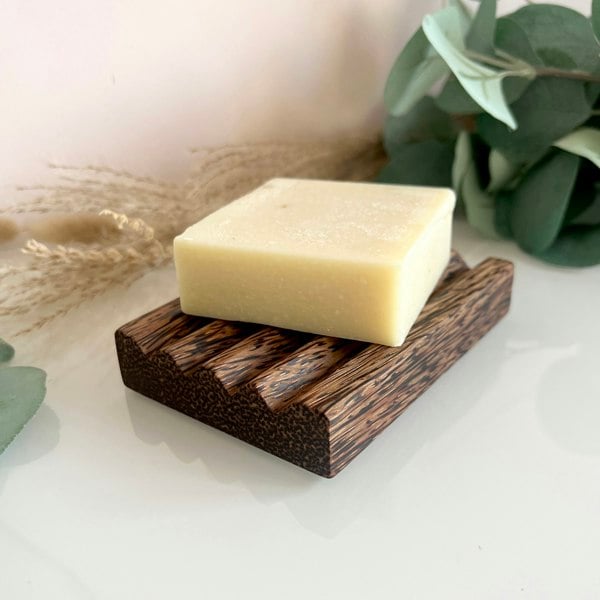 Giraffes & Craftz Coconut Wood Soap Dish