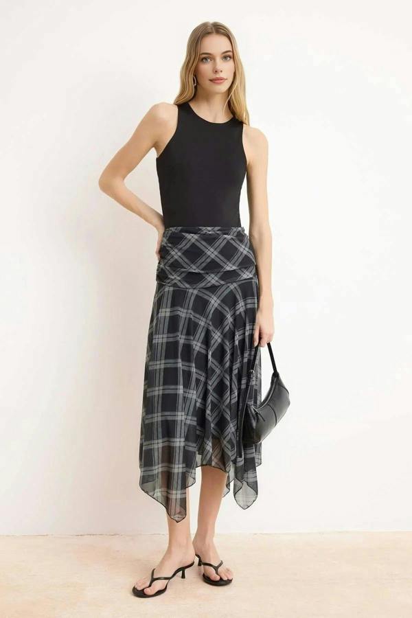 WOVCOR Skater Asymmetric Hem Detail Stretch Knit Skirt