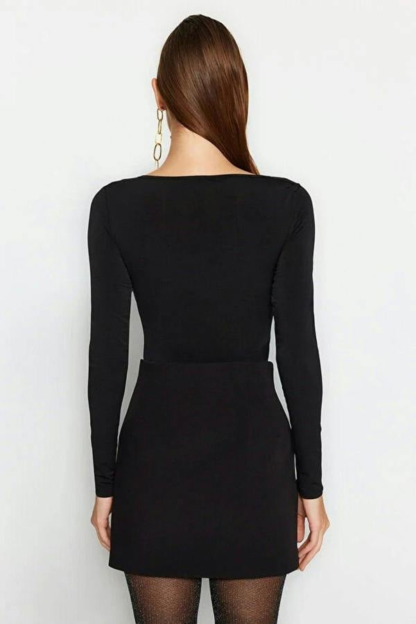 WOVCOR Fitted Knit Bodysuit with Accessories Detail