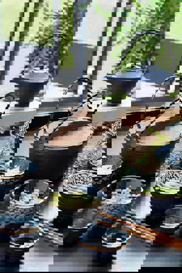 KitchenCraft World of Flavours Cast Iron Cooking Pot