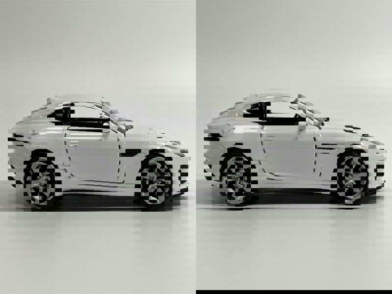 Tayumo Jaguar F Type White LHD 1:36 Scale Pull & Go Tayumo 36100030