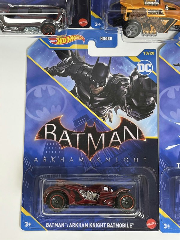 Hot Wheels Batman 5 Car Set 1:64 Scale Hot Wheels HDG89