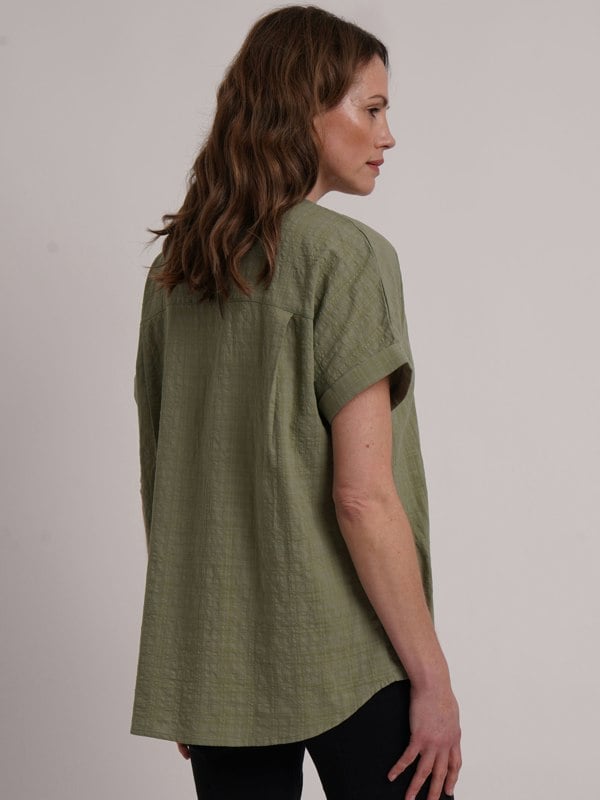 VIZ-A-VIZ Notch Collar Shirt