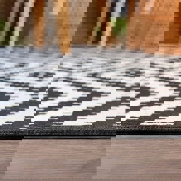 The Rugs Outdoor Rug - Garden / Patio Rugs -Diamond in Black